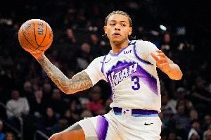 太不容易!基昂特-乔治高打板命中为爵士打破得分荒 此前被打0-10