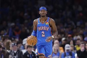 亚历山大:我离自己的巅峰还很远 掌握所有的篮球技巧需要很久